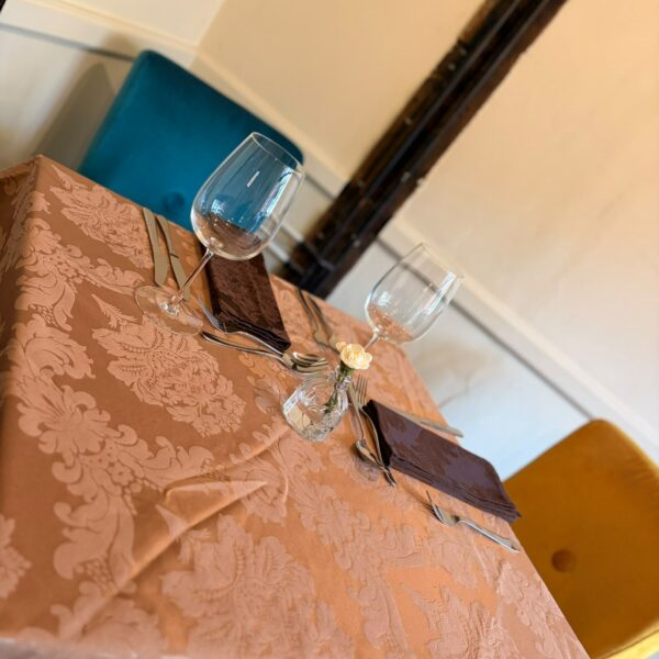 bell-inn-kersey-table-setting bell-inn-kersey-table-setting